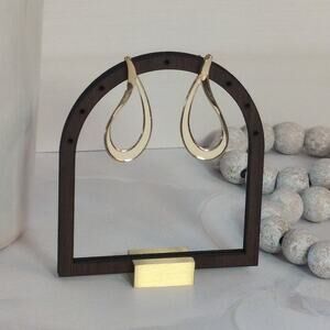 Elegant Vintage 1980s Gold-Tone & Pale Beige Enameled Teardrop Post Earrings